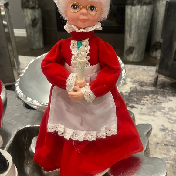 Telco  vintage 16 inches high moving Santa Claus and Mrs Santa Clause 1990s pair - Picture 13 of 17